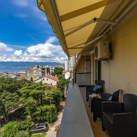 Seaview Frida - Happy 公寓