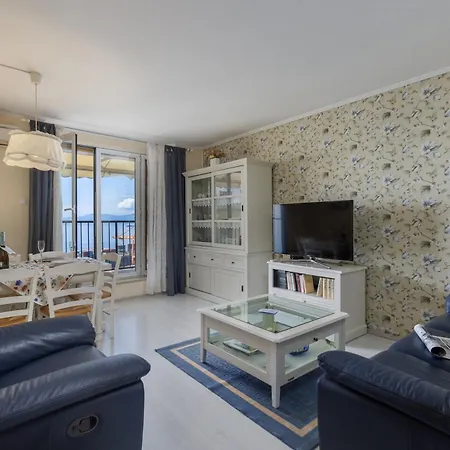 Seaview Frida - Happy