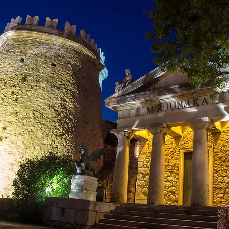 Seaview Frida - Happy 公寓 *