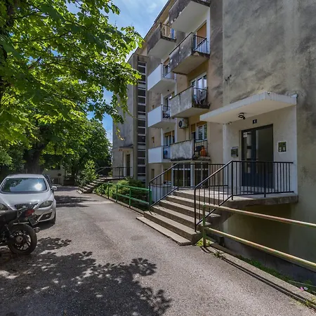 Seaview Frida - Happy * 里耶卡