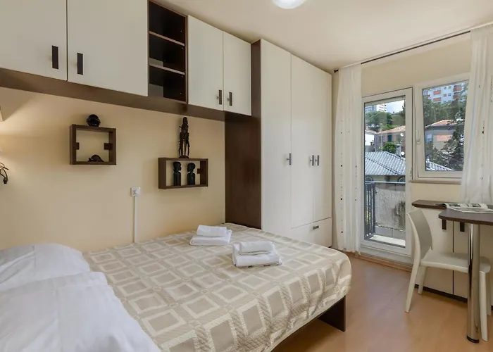 Seaview Frida - Happy *